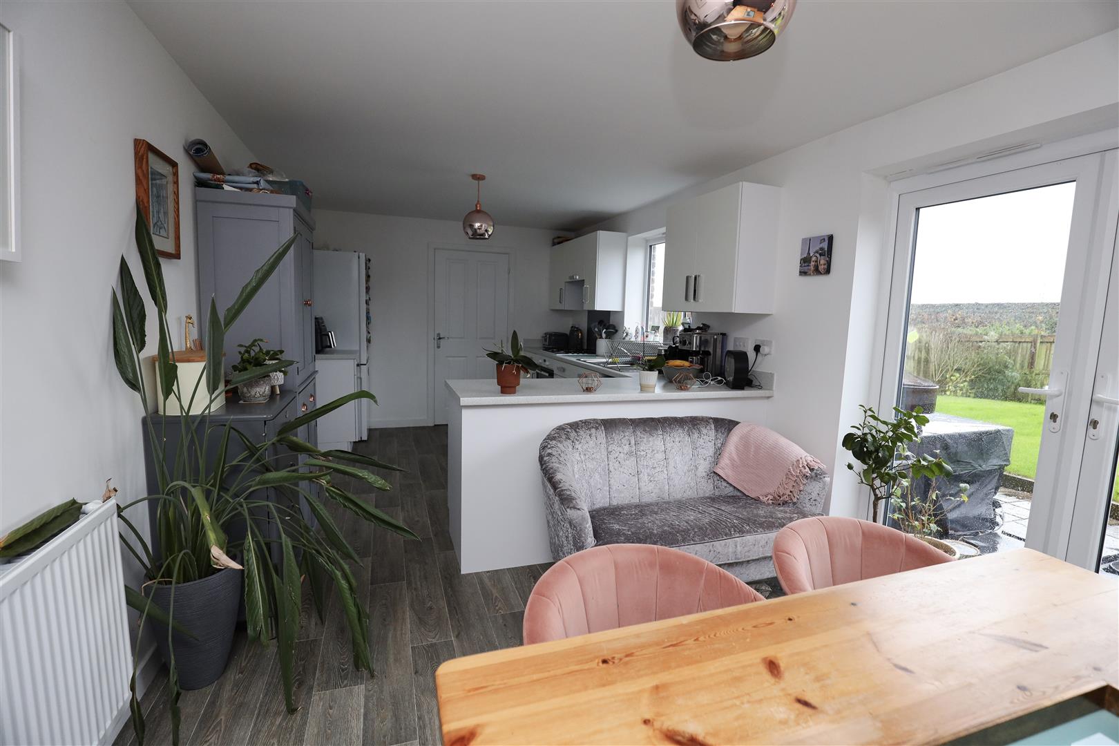 6 Plasnewydd Walk, Llantwit Major, Vale of Glamorgan, CF61 2YW